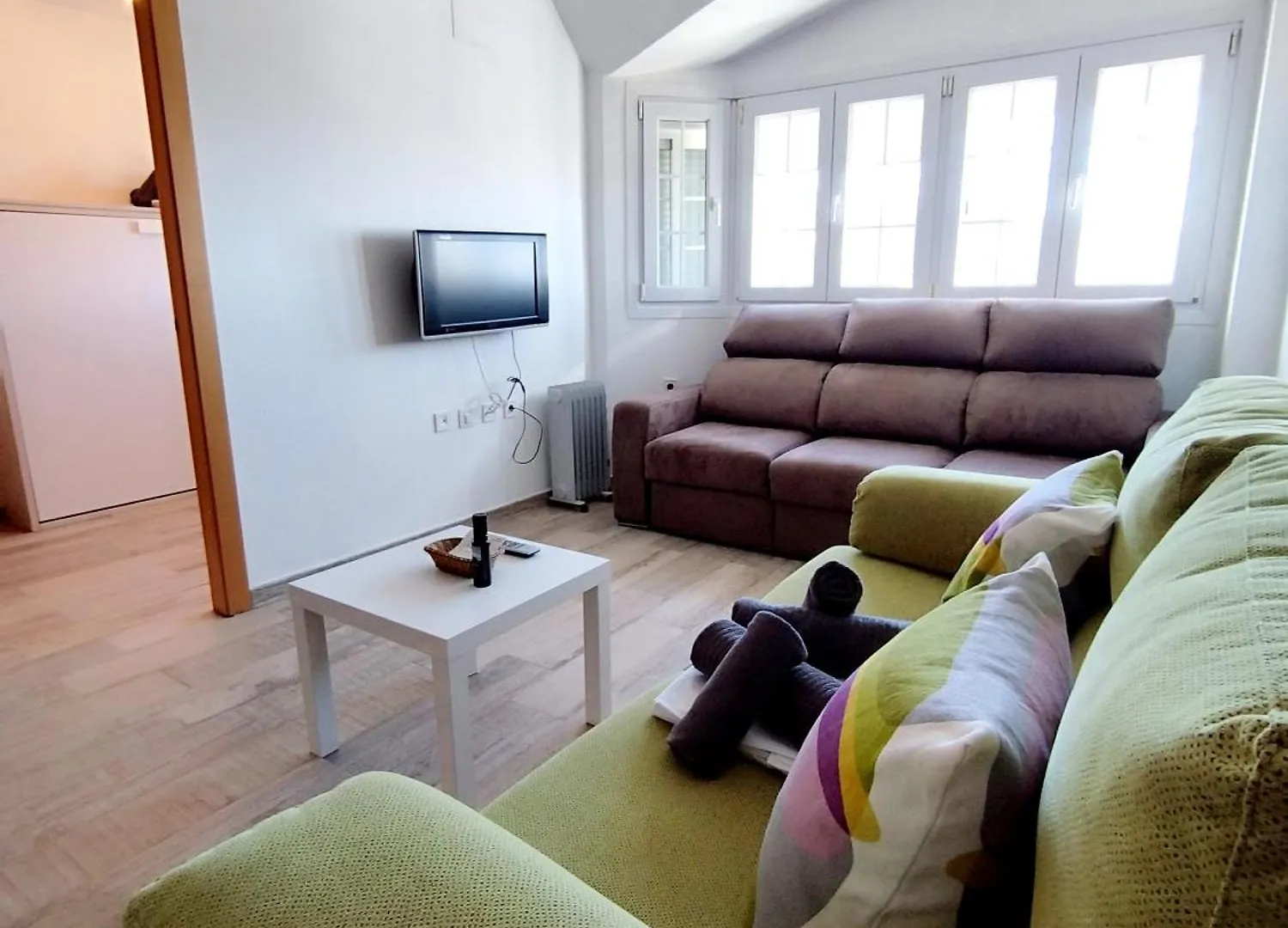 Apartamentos Arttyfal Con Parking Y Wifi By Surynieve Serra Nevada
